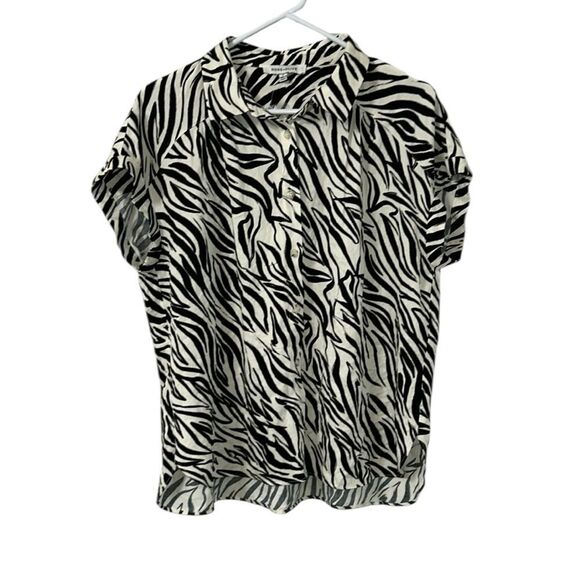 Rose & Olive Black & White Zebra Print Button Down Shirt(Size Large) - Picture 1 of 8